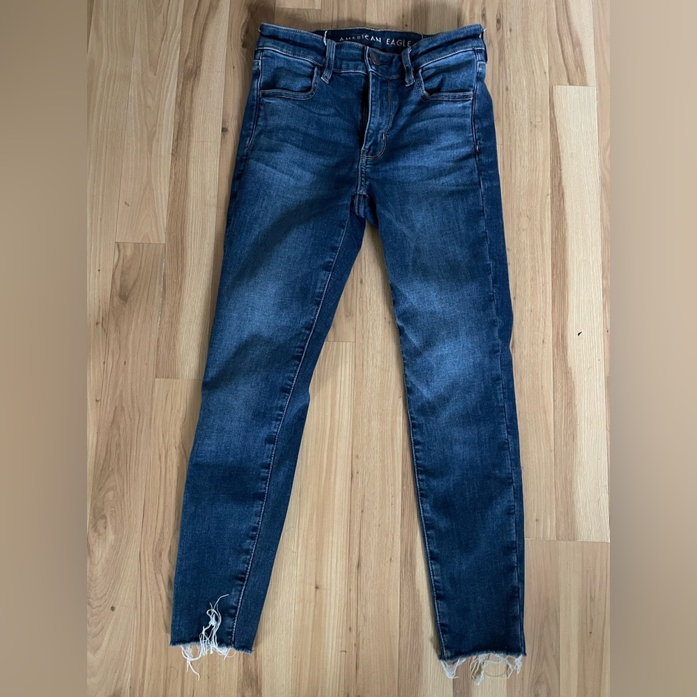 American Eagle size 4 Hi-Rise Jegging Crop